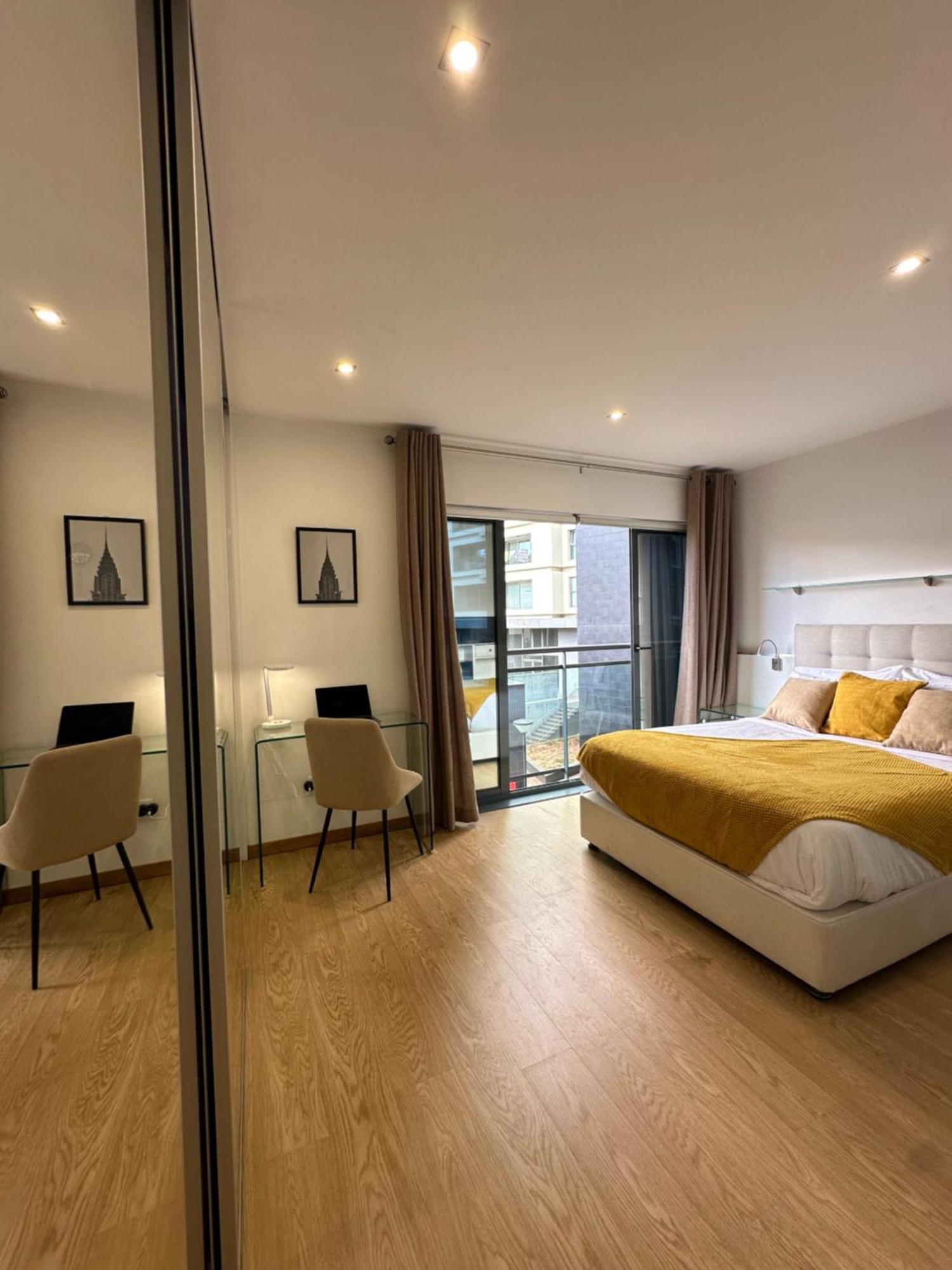 Apartment Living V